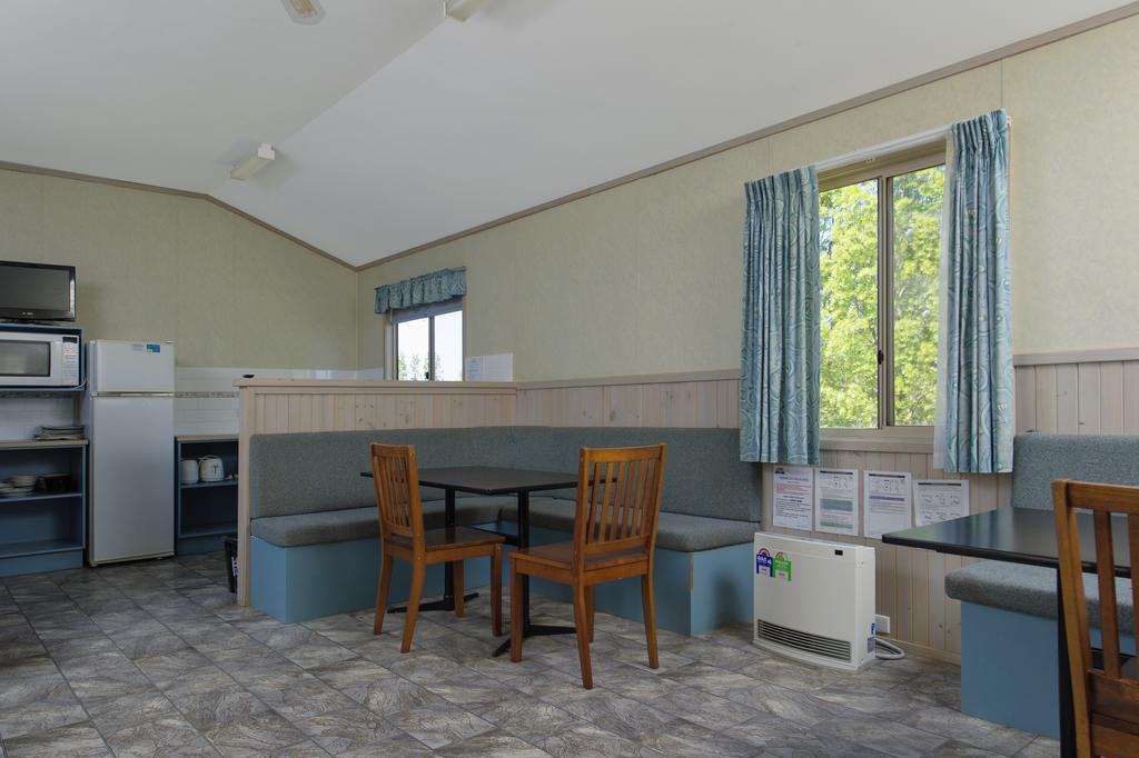 Rainbow Pines Tourist Caravan Park Adaminaby Ngoại thất bức ảnh